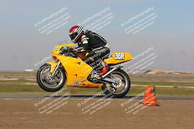 media/Feb-10-2023-TrackDaz (Fri) [[827c11d241]]/Club Racers/2pm (Wheelie Bump)/